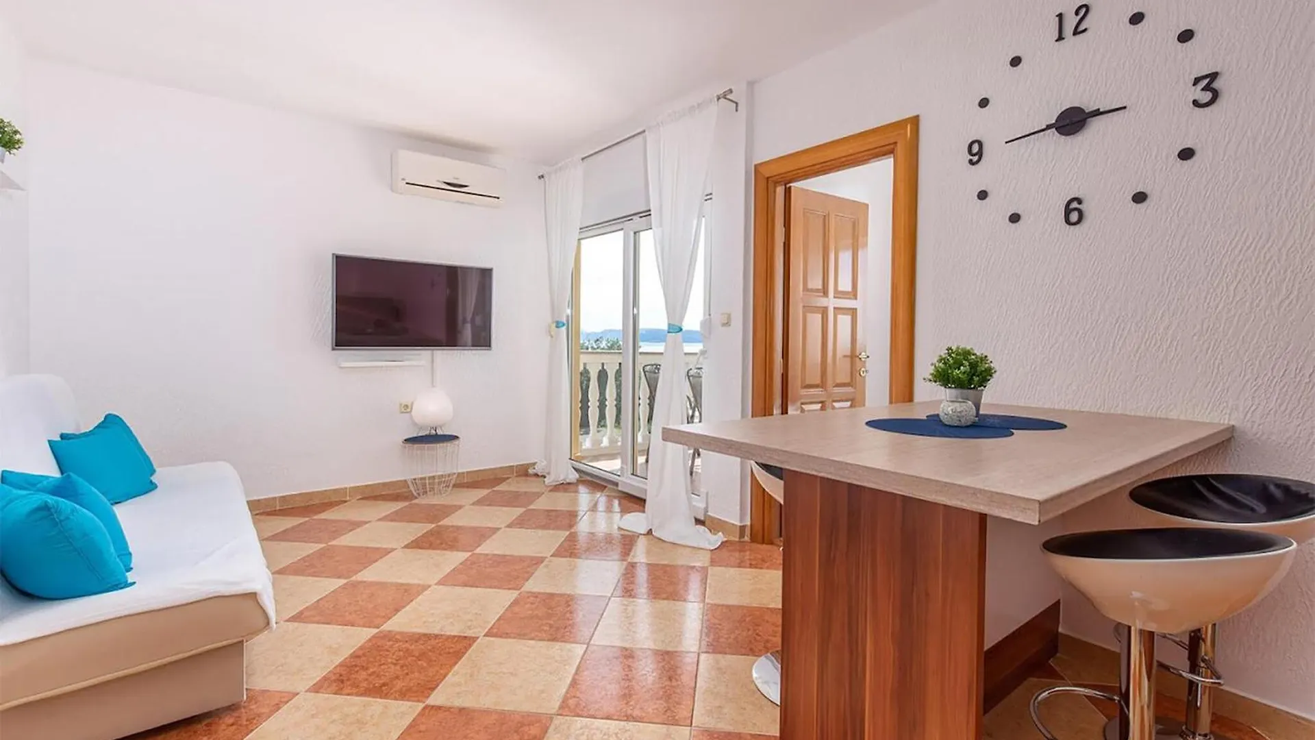 Awesome Apartment In Dramalj With Kitchen